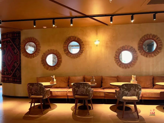 Основной зал  в «Барбамбия Тамада в ТЦ «Ганза»» фотография №5