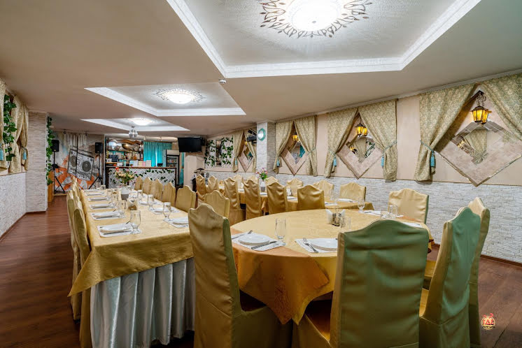 Барный зал в «Ретро Нью» фотография №4