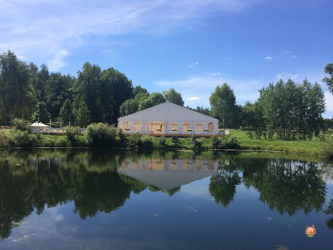 Шатер у пруда в «Sofrino Park» фотография №9