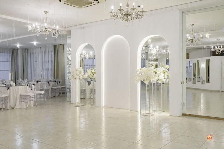 Основной зал  в «Серебро» фотография №7