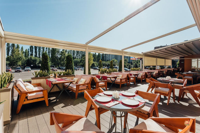 Бенефит Плаза фотография №4