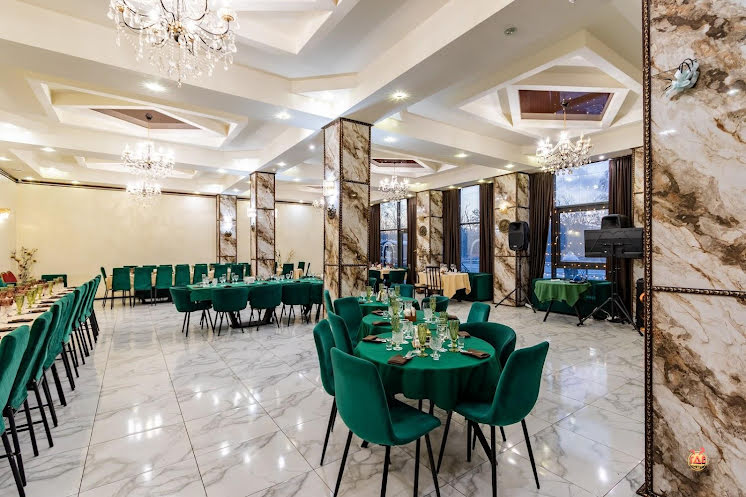 Основной зал в «Lion» фотография №10