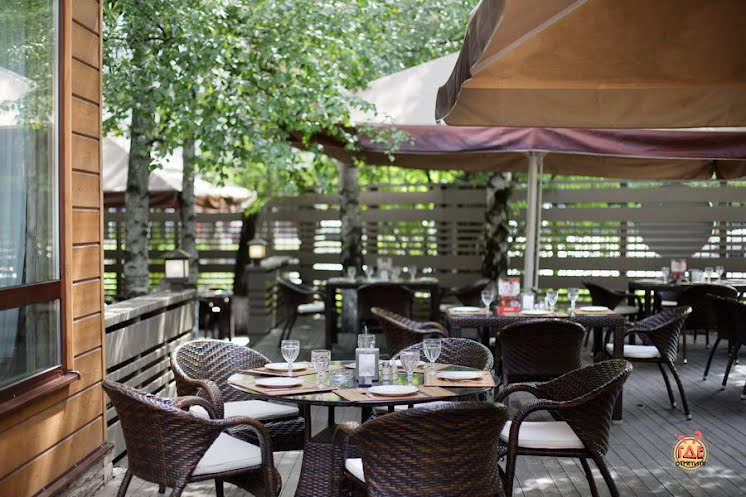 Летняя веранда в «Ипполит Матвеевич» фотография №10