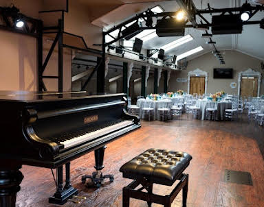 День рождения в Фабрика