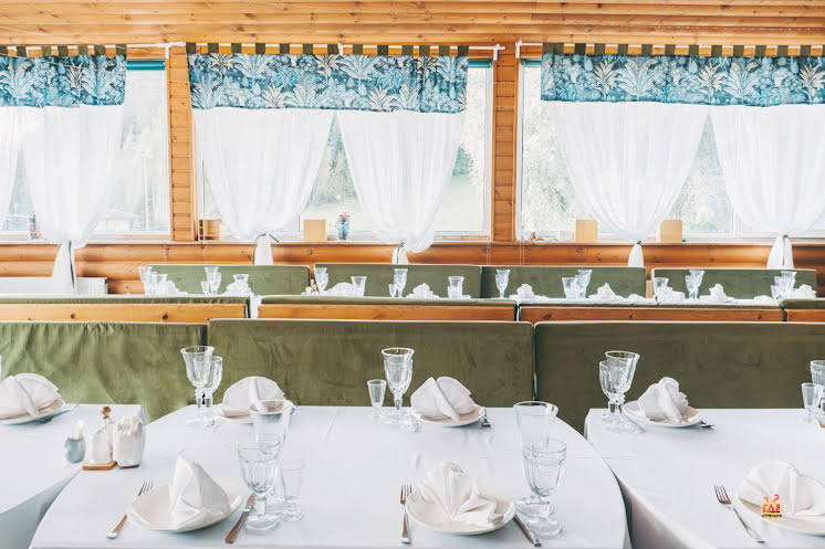 Основной зал в «Совиньон» фотография №1