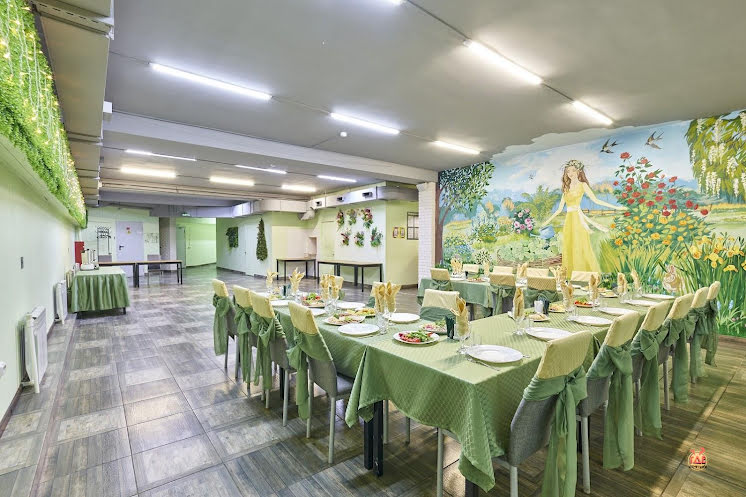 Основной зал в «Шпинат» фотография №7