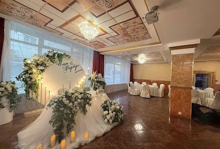 Зал «Голден холл» в Зал «Владимир»