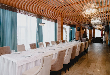 Терраса с панорамными окнами в Караоке зал