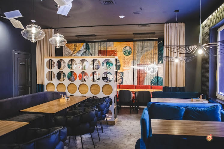 Основной зал в «Едатека на Молодогвардейской» фотография №5