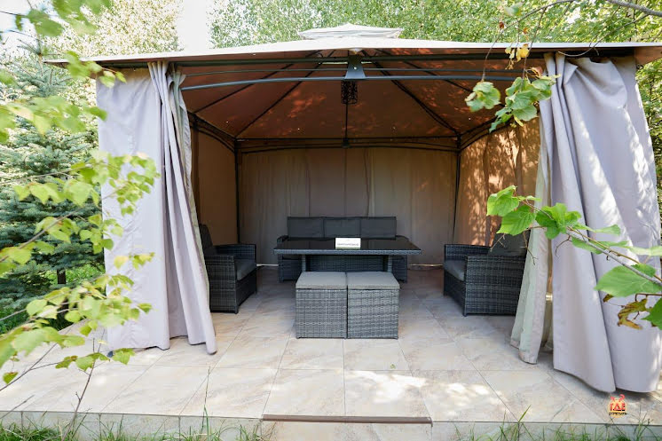 Уличная беседка  в «Castro» фотография №2