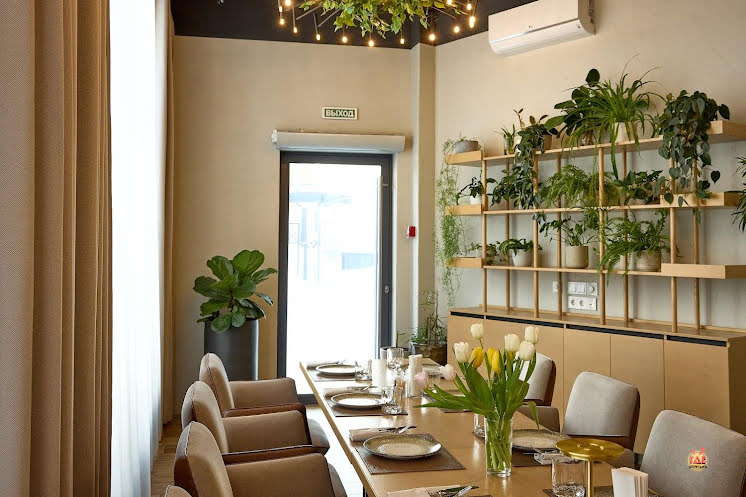 Большой банкетный зал в «Корова» фотография №5