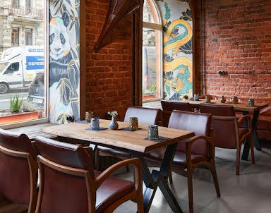 День рождения в Mr. India