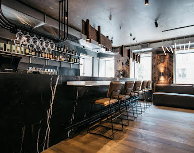 День рождения в MUST