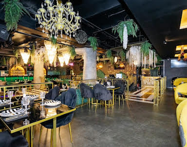  ресторан The Jungle Restaurant Theatre