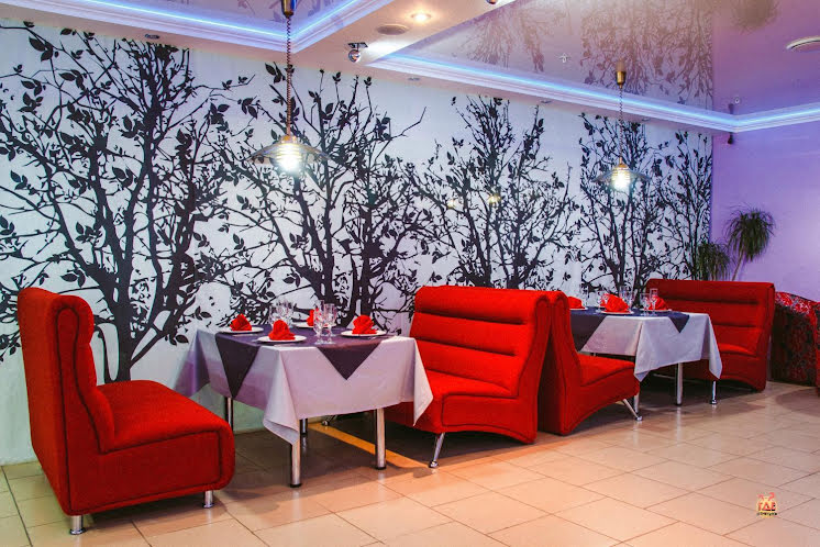 Основной зал в «На Садовой» фотография №1