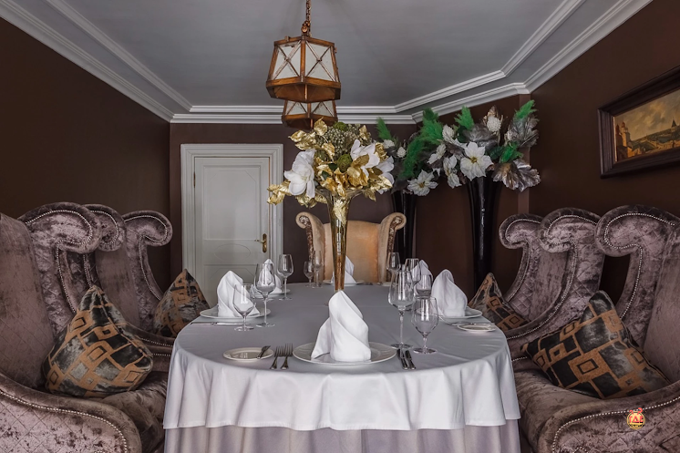 Первый обеденный зал в «Гусятникоff» фотография №1
