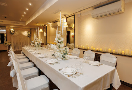 Парадный зал в Камерный зал