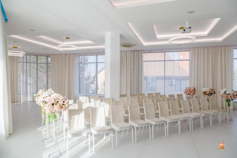 Эмиз фотография №8