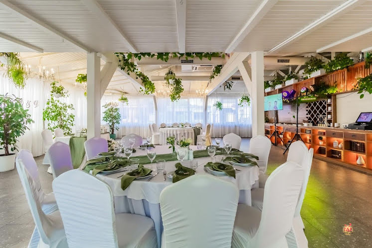 Основной зал в «Риверсайд» фотография №3