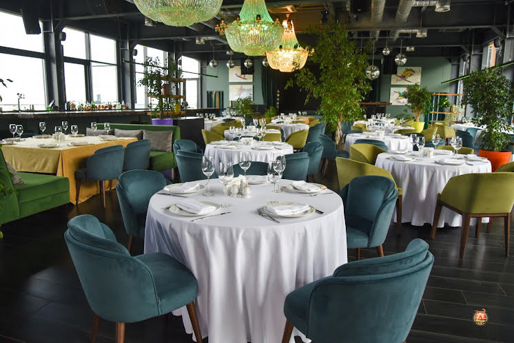 Банкетный зал на 2 этаже  в «Амбассадори» фотография №10