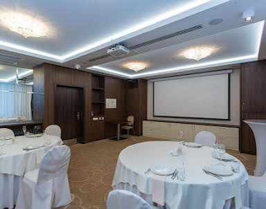  ресторан Рамада