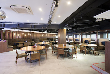 Зал на 150 человек в Кабинка на 5 человек