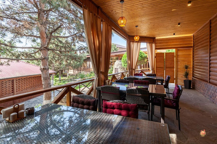 Летняя веранда в «Шале» фотография № 1