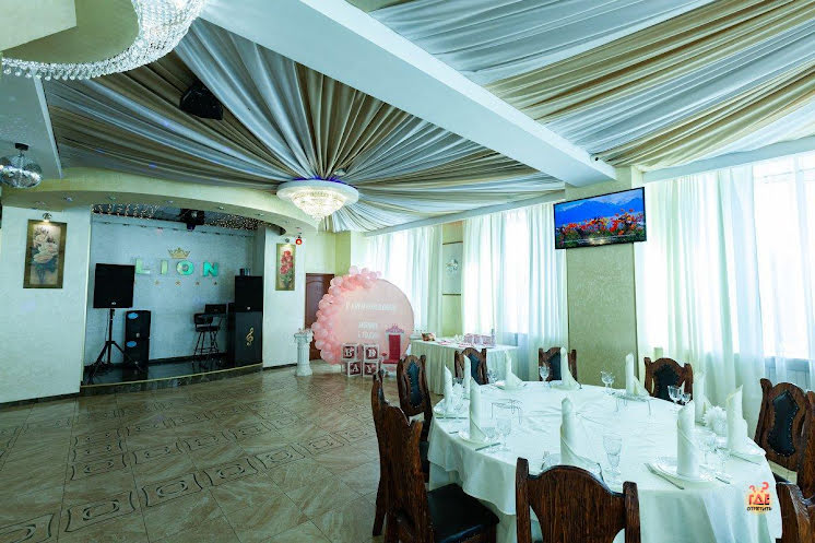 Большой зал в «Лион на Перовской» фотография №19