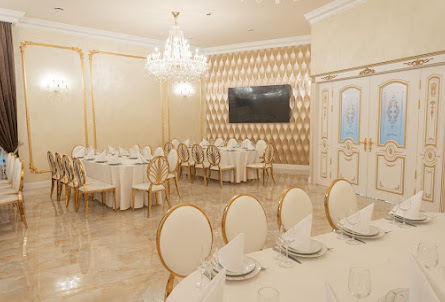 Малый зал  в Малый зал 