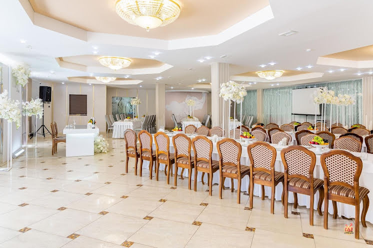 Большой зал в «Ашхана на Гоголя» фотография №4