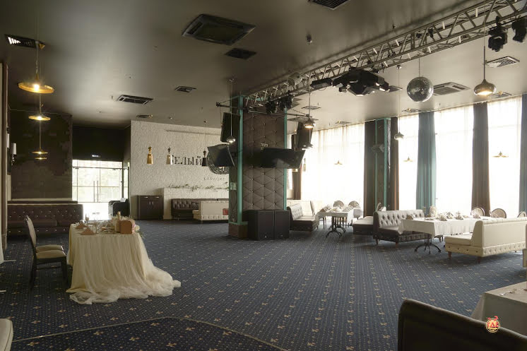 Основной зал в «Белый рояль» фотография №13