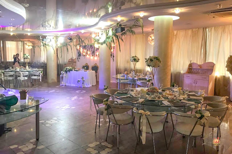 Зал ресторана «Жемчужина» в «Жемчужина» фотография №3