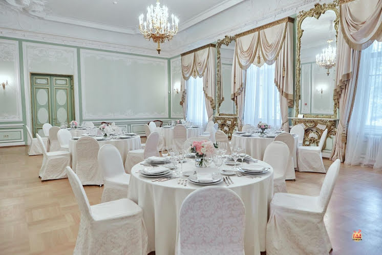 Зелёный зал в «Milutin Palace» фотография №3