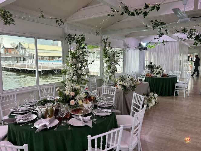 Летняя терраса в «Петровский причал» фотография №15