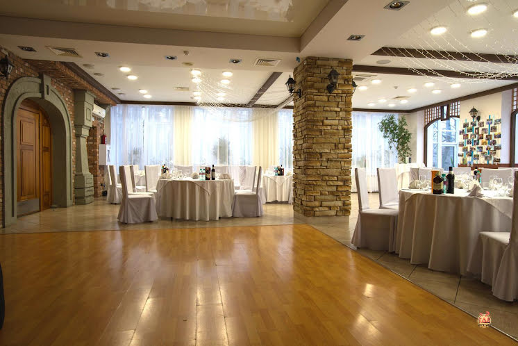 Зал ресторана в «Дубрава» фотография №3