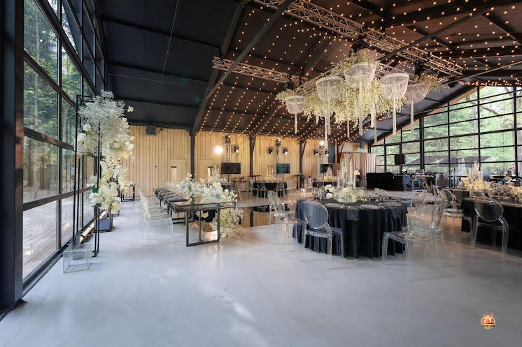 Большой зал  в «HIDE» фотография №4