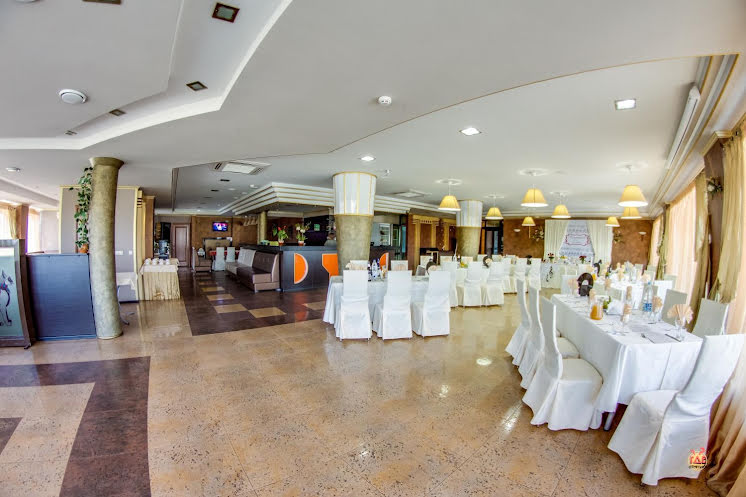 Основной зал  в «Вавилон» фотография №14