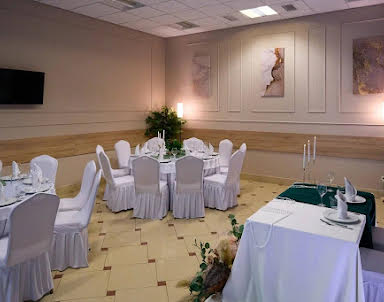  ресторан Нефтяник