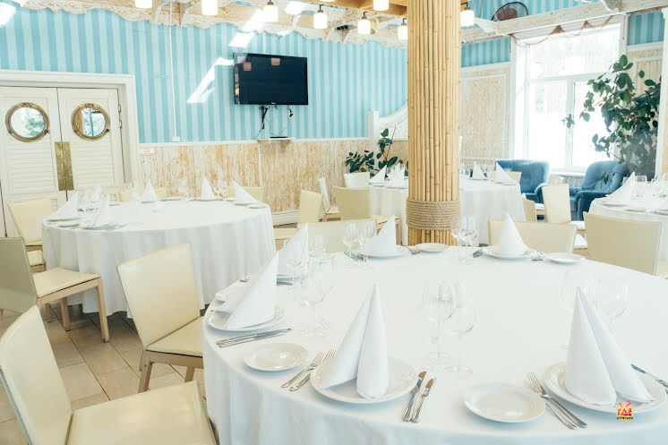 Панорамный зал в «Озёрный» фотография №8