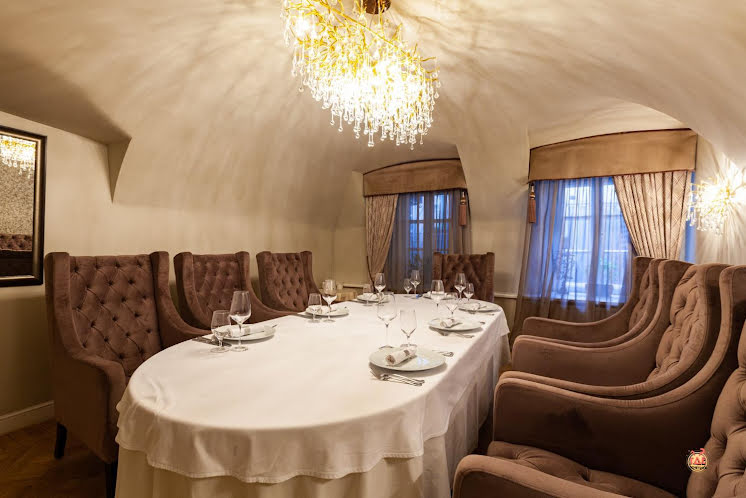 Зал «Шампань» в «Гусятникоff» фотография №3