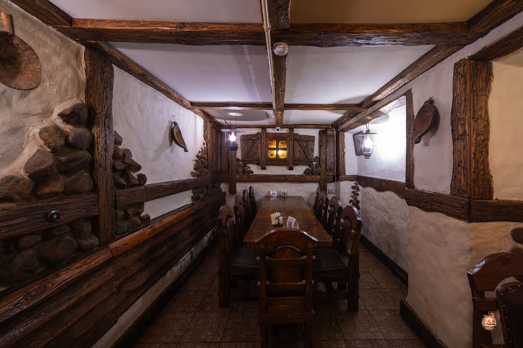 Зал ресторана  в «Три перца» фотография №1