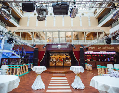  ресторан AZIMUT Отель Ярославль