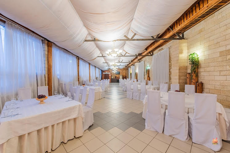 Основной зал  в «Замок» фотография № 1