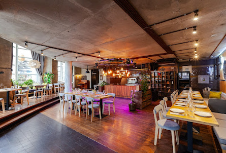 Зал на 1 этаже в Зал на 1 этаже