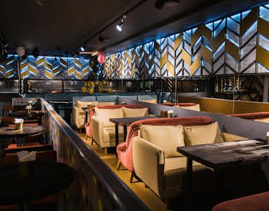  ресторан Караоке-клуб Shizgara на Автозаводе