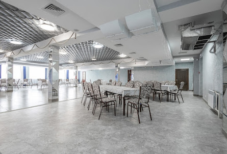 Сапфировый зал в Зал с камином