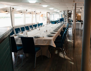  ресторан Поплавок