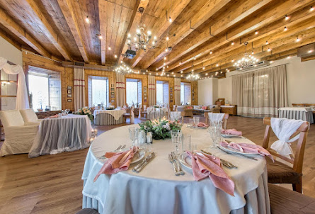 Зал "Белый"  в Зал "Рустик"