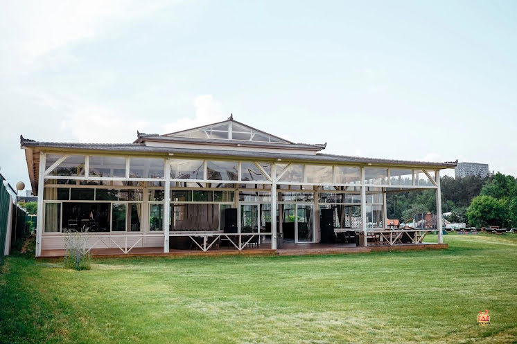 Павильон у воды в «Soho Country Club» фотография №11