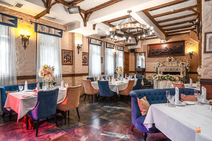 Основной зал в «Добрый Мерлин» фотография №4